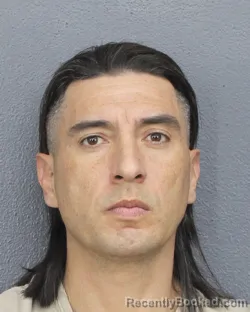 Mugshot of CARLOS VELEZ