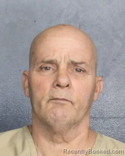 Mugshot of DEREK C CLOWES