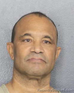 Mugshot of ENRIQUILLO MUNOZ booked in Broward County, Florida on May 20, 2026