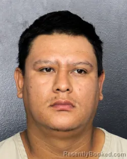Mugshot of JOSE RAMIRO ABIGAIL CRUZ LEMUZ booked in Broward County, Florida on May 21, 2026