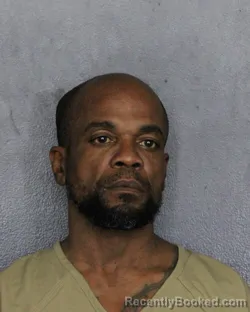 Mugshot of ARTAVIOUS DEMETRICE HALL booked in Broward County, Florida on June 25, 2026