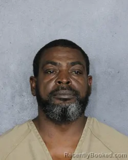 Mugshot of Franklin Alimonte Woods booked in Broward County, Florida on August 10, 2026