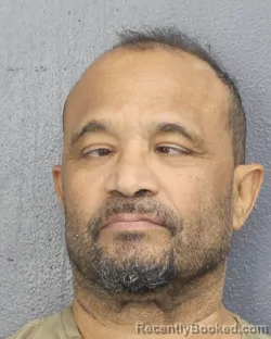 Mugshot of ENRIQUILLO MUNOZ