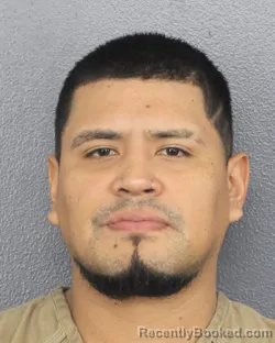 Mugshot of RAYMOND SUAREZ