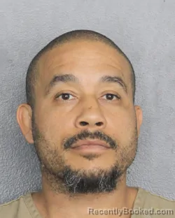 Mugshot of VENNIS WOODS