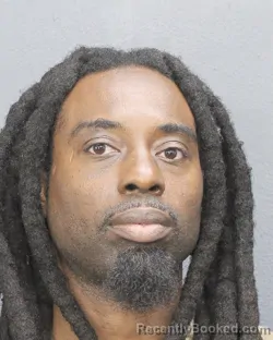 Mugshot of ISMAEL PIERRELUS