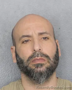 Mugshot of DAMIAN HERNANDEZ ARANGO booked in Broward County, Florida on April 15, 2026