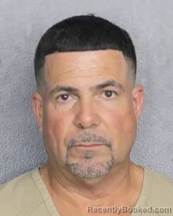 Mugshot of DENNIS LEE SEGARRA VEGA booked in Broward County, Florida on May 1, 2026