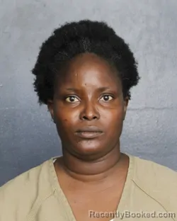 Mugshot of Dalencia Waynetra Smith booked in Broward County, Florida on October 7, 2026