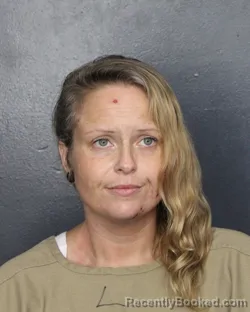 Mugshot of Jacquline Rochelle Schlissel