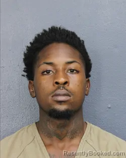 Mugshot of Davion Jones