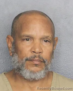 Mugshot of ALBERTO PARET