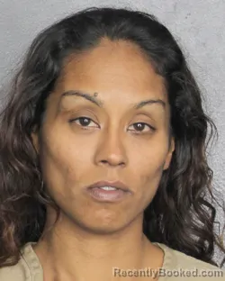 Mugshot of ANABELLE SAMANTHA APONTE