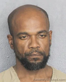 Mugshot of ARTAVIOUS DEMETRICE HALL booked in Broward County, Florida on April 29, 2026