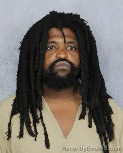 Mugshot of Jamquani Ladaris Akins booked in Broward County, Florida on October 7, 2026