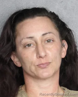 Mugshot of EILEEN KARA BENJAMIN