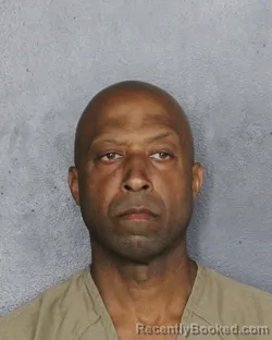 Mugshot of IKEEN SCOTT PETERSON booked in Broward County, Florida on July 4, 2026