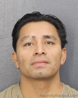 Mugshot of DANIEL TOMAS SANTOS ANDRES