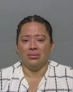 Mugshot of CINTHIA VANESSA MENDEZ ARMAS booked in Sumter County, Florida on April 25, 2026