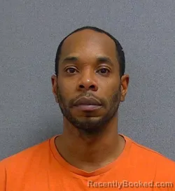 Mugshot of DEANDRE RICHARDSON