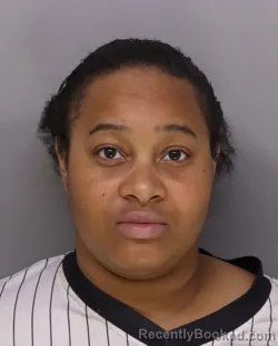 Mugshot of CHARLISHA ABERNATHY booked in Hamilton County, Ohio on May 31, 2026