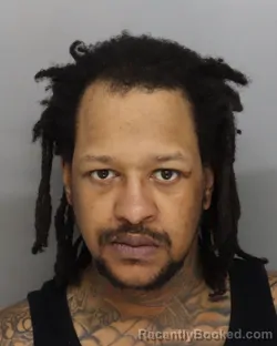 Mugshot of YARNI GENTLES booked in Hamilton County, Ohio on March 31, 2026