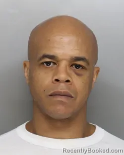 Mugshot of DIMITRI HUBBARD booked in Hamilton County, Ohio on March 31, 2026