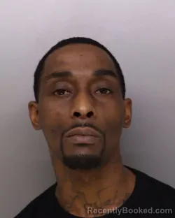 Mugshot of DARELL BENTON