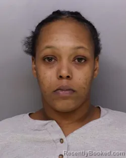 Mugshot of QUENNEISHA SMITH