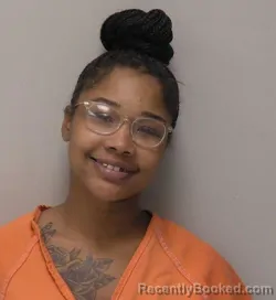 Mugshot of Ja'kia Lynnae Pettaway booked in Hancock County, Ohio on July 24, 2026