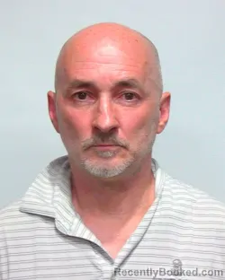 Mugshot of DEREK SCOTT RICHARDS booked in Suwannee County, Florida on April 4, 2026