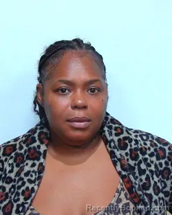 Mugshot of BANOVIA CHAQUITA DANIELS booked in Suwannee County, Florida on August 2, 2026