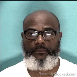 Mugshot of Delbert Jr Saunders booked in Licking County, Ohio on October 28, 2026
