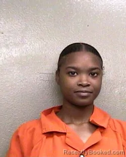 Mugshot of SI KAYLA DIAVIONE BRADSHAW booked in Taylor County, Florida on April 21, 2026