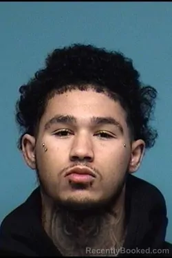 Mugshot of YADIEL HERNANDEZ