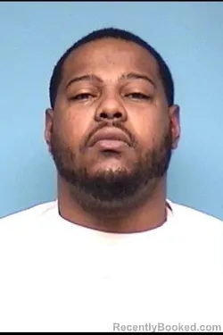 Mugshot of DERRICK R Junior JACKSON