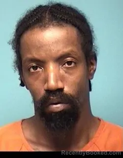 Mugshot of CYRIL R Junior THOMPSON