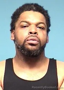 Mugshot of DESHON S LIND