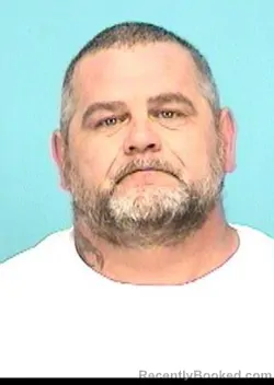 Mugshot of ROBERT E Junior LARRISON