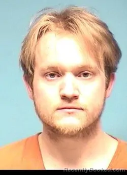 Mugshot of DANIEL KNOBLAUCH