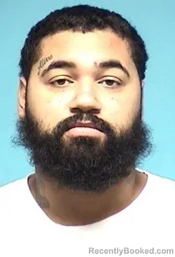 Mugshot of RAVEN DEVONTE Senior LONG