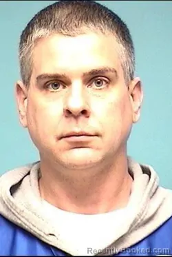 Mugshot of SHAWN WOLF