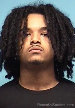 Mugshot of MYLEN SAUNDERS