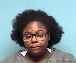 Mugshot of KAYLA SINQUA GRANT booked in Lorain County, Ohio on April 12, 2026