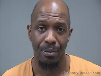 Mugshot of ALONSO TOLIVER STERLING booked in Mahoning County, Ohio on April 19, 2026