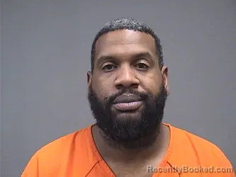 Mugshot of JOSSEY VARGAS booked in Mahoning County, Ohio on April 28, 2026