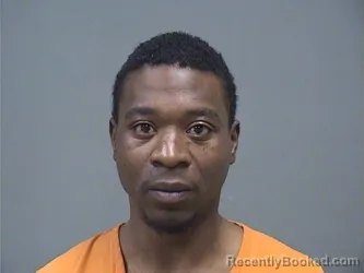 Mugshot of TRENTON RASEAN NORED booked in Mahoning County, Ohio on May 1, 2026