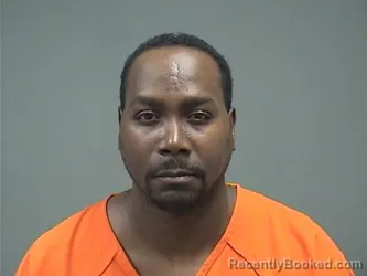 Mugshot of ISAAC STEPHON FORD booked in Mahoning County, Ohio on May 1, 2026