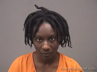 Mugshot of VALENCIA INEZ CARTER booked in Mahoning County, Ohio on May 4, 2026