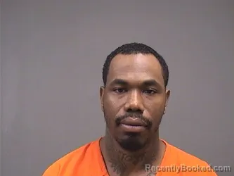 Mugshot of DIONTE D THOMPSON booked in Mahoning County, Ohio on May 6, 2026